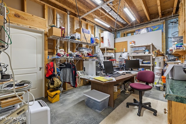 134 At Crumley Rd, Rockford, TN 37853 - office space featuring concrete floors