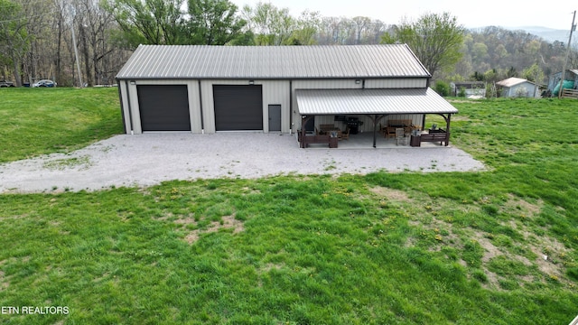 view of detached garage