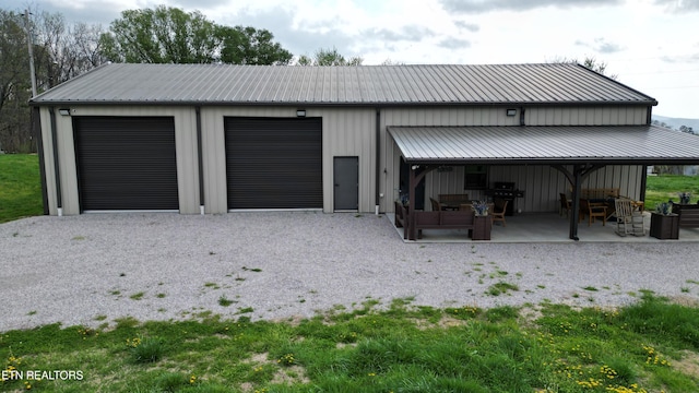 view of detached garage