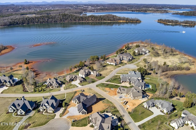 272 Edgewater Way, Lenoir City, TN 37772