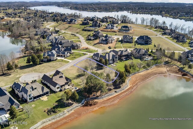 272 Edgewater Way, Lenoir City, TN 37772