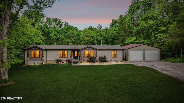 160 Walnut Ln, Rutledge, TN 37861 - single story home featuring a garage, crawl space, an outdoor structure, a front yard, and gravel driveway