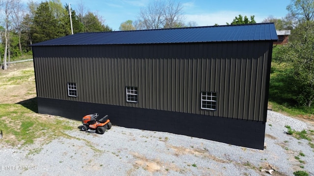exterior space featuring an outdoor structure