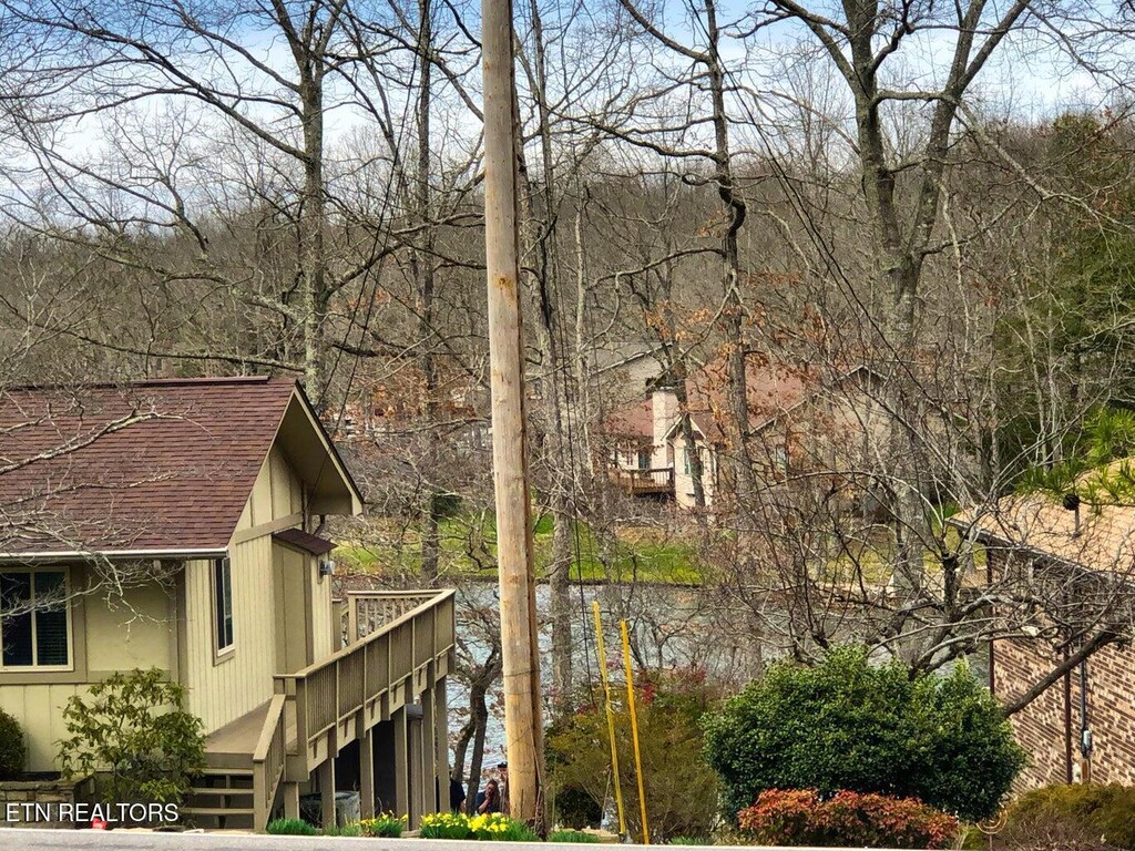 11 Oxford Cir, Crossville, TN 38558 - photo 3