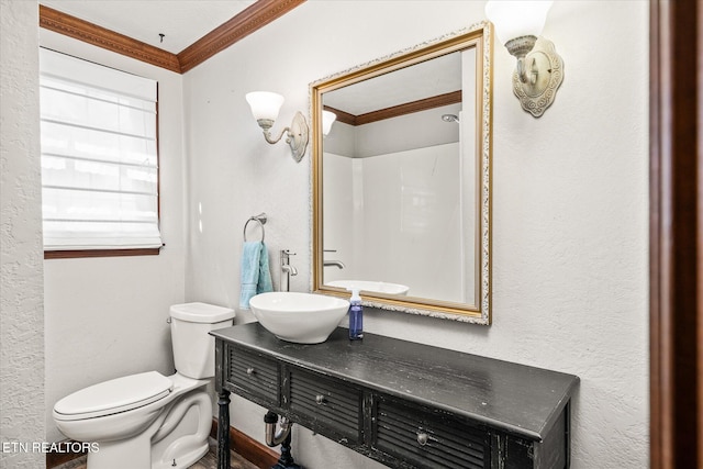 1441 Bunker Hill Rd, Cookeville, TN 38506 - bathroom with vanity, a textured wall, toilet, and crown molding