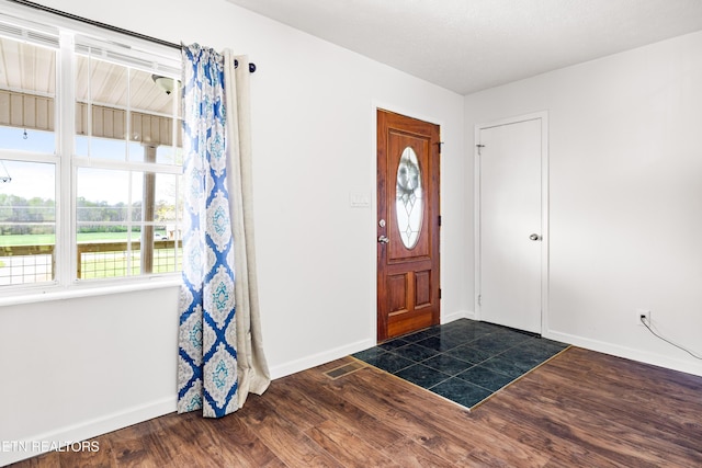 709 Head Of Creek Rd, Sweetwater, TN 37874 - entryway featuring baseboards and dark wood-style floors