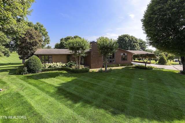 212 Douglas Ave, Sweetwater, TN 37874 - photo 2