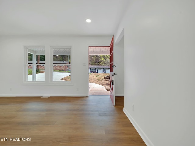 2249 Knollcrest Ln, Knoxville, TN 37920 - entrance foyer with baseboards, wood finished floors, and recessed lighting