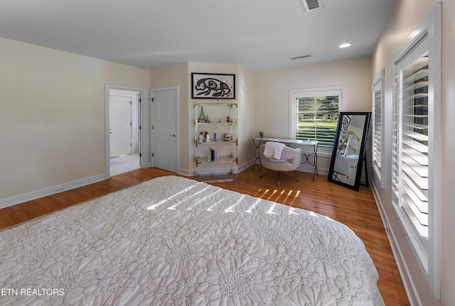 11901 S Fox Den Dr, Knoxville, TN 37934 - bedroom with wood finished floors, baseboards, and recessed lighting