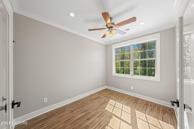204 Atoka Pl, Loudon, TN 37774 - unfurnished room featuring crown molding, wood finished floors, baseboards, and visible vents