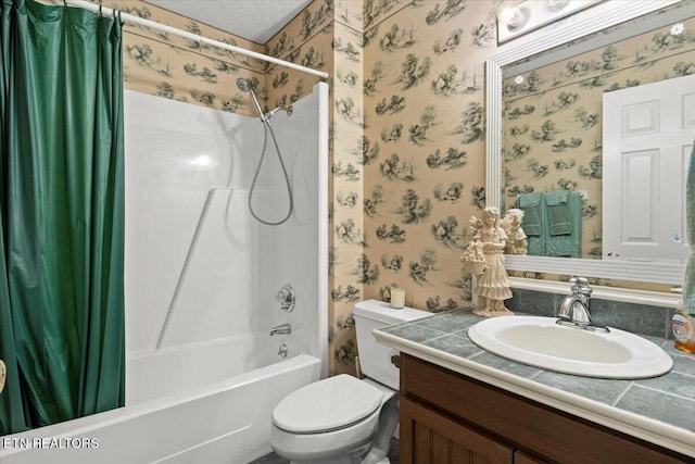 bathroom with shower / bath combination with curtain, toilet, a textured ceiling, vanity, and wallpapered walls