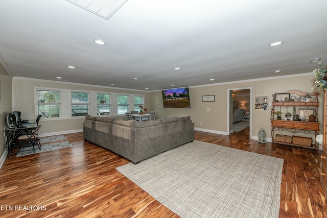 4225 W Lakeview Cir, Louisville, TN 37777 - living area with crown molding, baseboards, wood finished floors, and recessed lighting