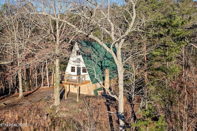 view of outdoor structure