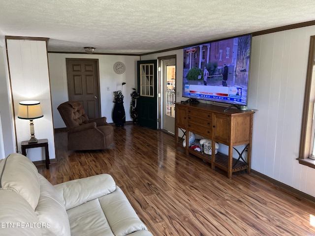798 Lawson Rd, Crossville, TN 38571 - living area with a textured ceiling, wood finished floors, and ornamental molding