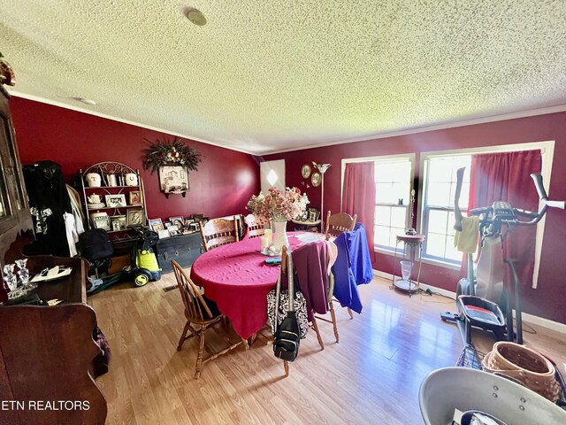 801 Lakeway Rd, Morristown, TN 37814 - dining space featuring crown molding, baseboards, wood finished floors, and a textured ceiling