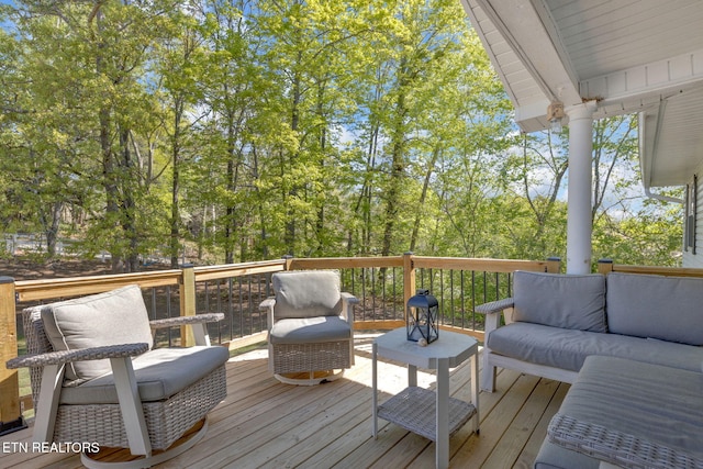 9204 Chamaeleon Trl, Harrison, TN 37341 - deck with an outdoor living space