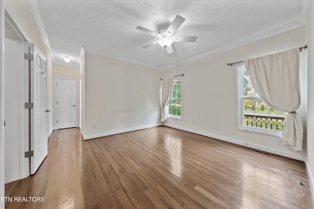 102 Chaloni Ln, Loudon, TN 37774 - unfurnished room featuring hardwood / wood-style floors, visible vents, and a textured ceiling