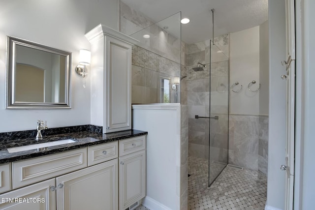 304 Coweta Ct, Loudon, TN 37774 - full bath with vanity, recessed lighting, and tiled shower