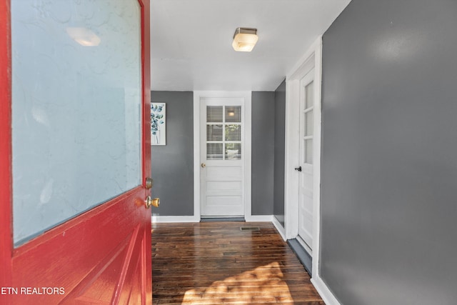 2214 Lincoln St, Knoxville, TN 37920 - corridor with wood finished floors and baseboards