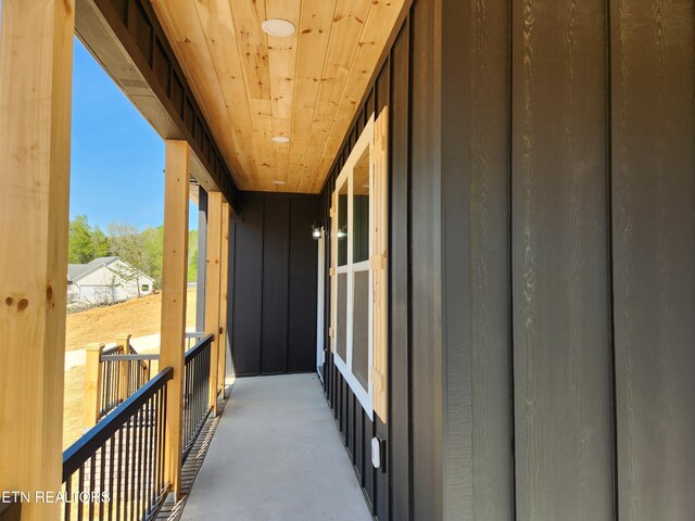 180 W Park Cir, Decatur, TN 37322 - view of balcony