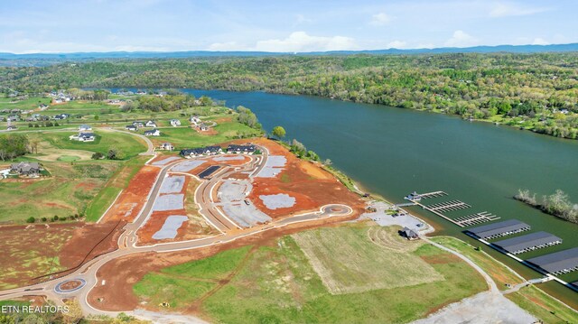 5252 Old Club Rd, Loudon, TN 37774