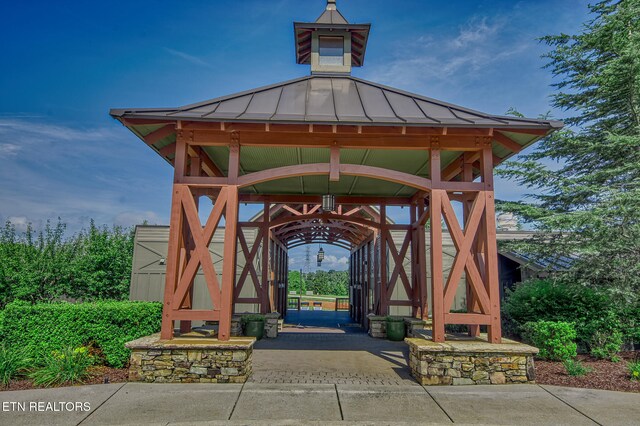5252 Old Club Rd, Loudon, TN 37774