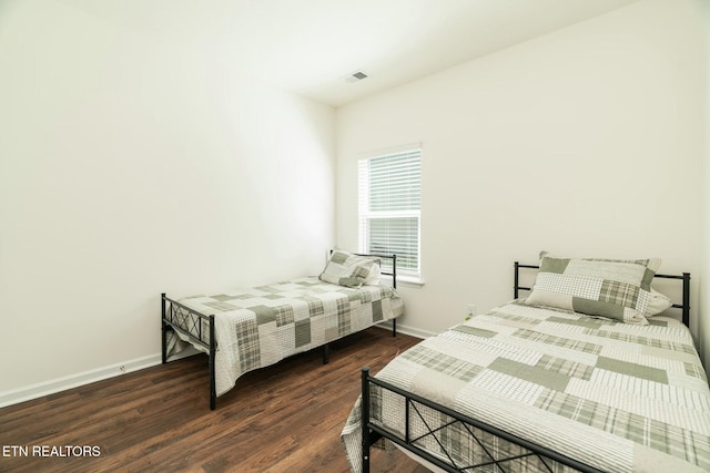1133 Beacon Rd, Sevierville, TN 37876 - bedroom with wood finished floors, baseboards, and visible vents