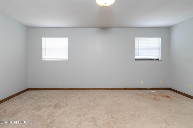 98 Hampshire Cir, Oak Ridge, TN 37830 - carpeted empty room with baseboards