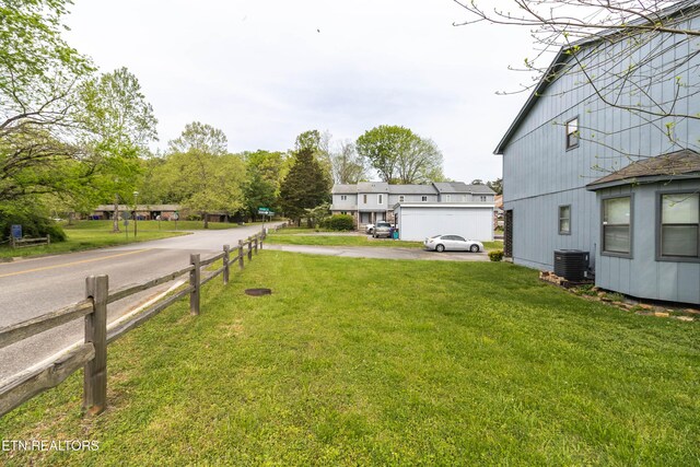 98 Hampshire Cir, Oak Ridge, TN 37830 - view of yard with central AC unit and fence