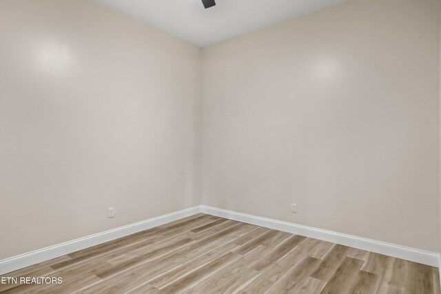 322 Fairway Dr, Dandridge, TN 37725 - empty room featuring light wood-type flooring, baseboards, and ceiling fan