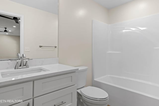 322 Fairway Dr, Dandridge, TN 37725 - full bathroom with vanity, bathtub / shower combination, toilet, and ceiling fan
