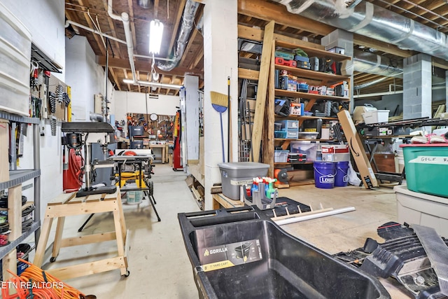 10 Claremont Cir, Fairfield Glade, TN 38558 - unfinished below grade area featuring a workshop area