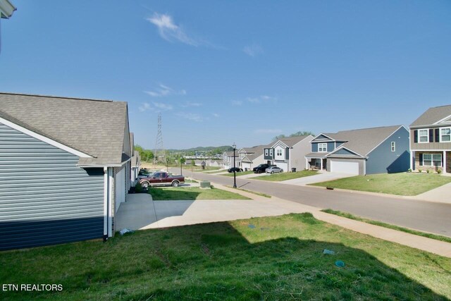 2141 Glen Crk, Knoxville, TN 37924 - view of yard featuring a residential view