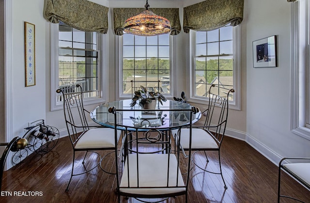 989 Rarity Bay Pkwy, Vonore, TN 37885 - dining room with dark wood finished floors and baseboards