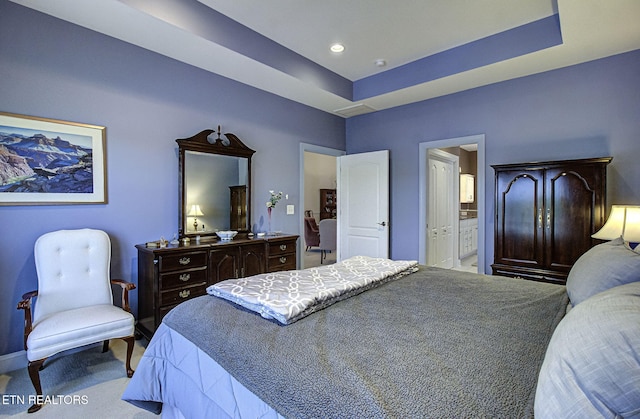 989 Rarity Bay Pkwy, Vonore, TN 37885 - carpeted bedroom featuring recessed lighting, baseboards, and ensuite bathroom