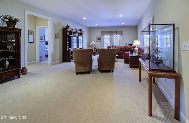 989 Rarity Bay Pkwy, Vonore, TN 37885 - living room featuring recessed lighting, baseboards, and light colored carpet