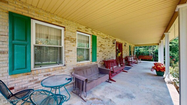 view of patio / terrace with covered porch