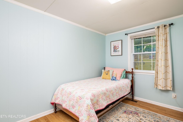 7324 Thorn Grove Pike, Knoxville, TN 37914 - bedroom featuring wood finished floors, ornamental molding, and baseboards
