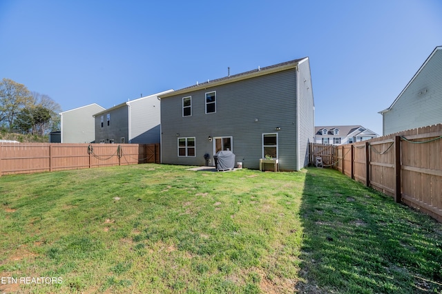 2740 Red Barn Rd, Knoxville, TN 37931 - back of property with a fenced backyard and a lawn