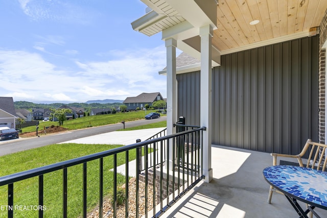 2718 Vista Meadows Ln, Sevierville, TN 37876 - balcony with covered porch, a residential view, and a mountain view