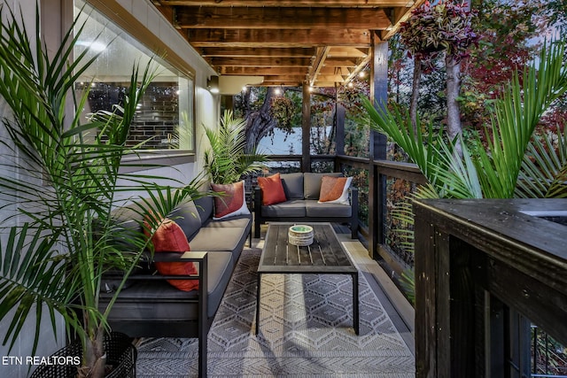 balcony featuring an outdoor hangout area