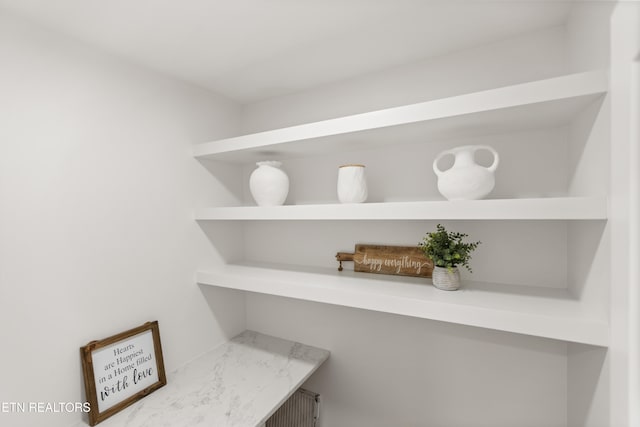 5911 Roberts Rd, Corryton, TN 37721 - view of interior details