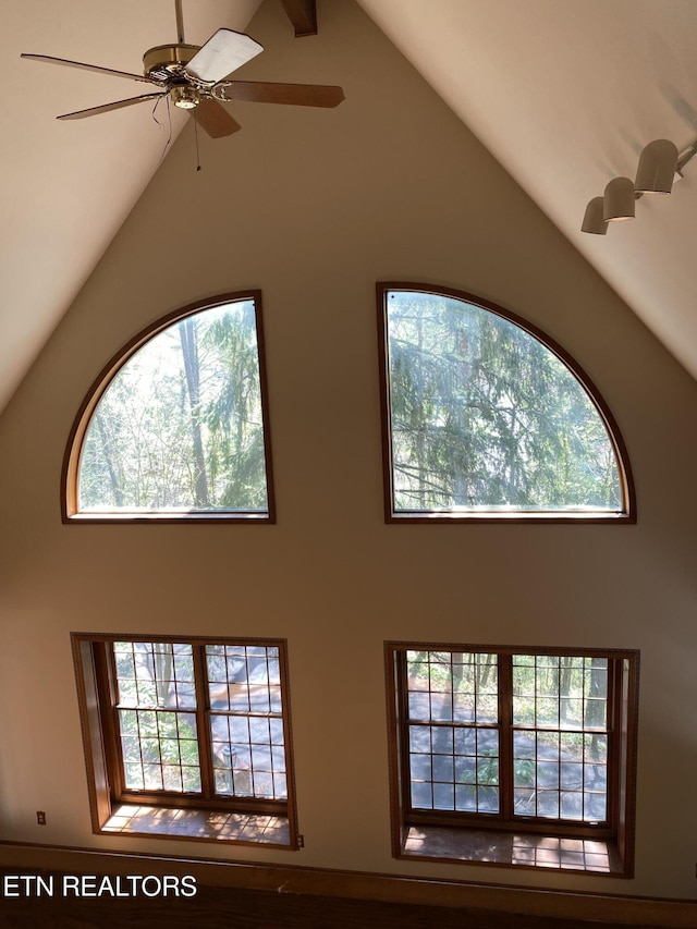 118 Mohawk Rd, Oak Ridge, TN 37830 - details featuring ceiling fan