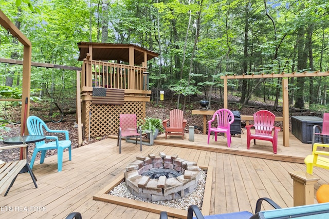 118 Mohawk Rd, Oak Ridge, TN 37830 - wooden deck featuring a fire pit