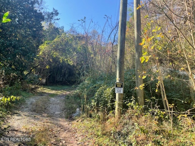 Creek Rd, Powell, TN 37849