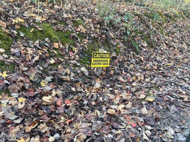 Creek Rd, Powell, TN 37849