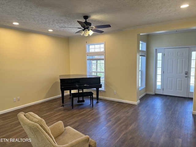 337 Costner Rd, Cosby, TN 37722 - entryway with dark wood-style floors, a textured ceiling, and baseboards