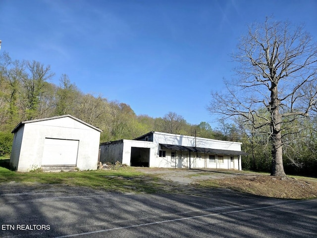 1204 Nashville Hwy, Lancing, TN 37770