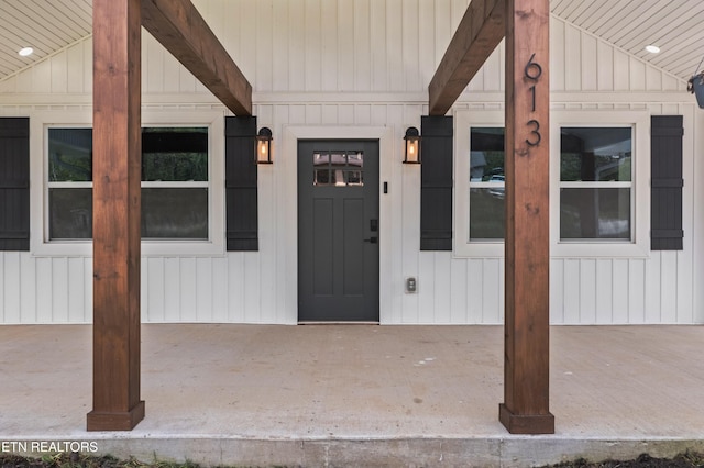 613 N St, Newport, TN 37821 - view of exterior entry