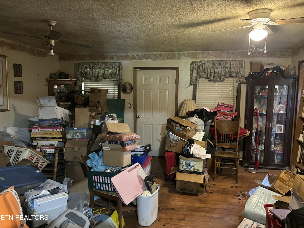 1316 Ditney Trl, Pioneer, TN 37847 - interior space with hardwood / wood-style floors, a ceiling fan, and a textured ceiling